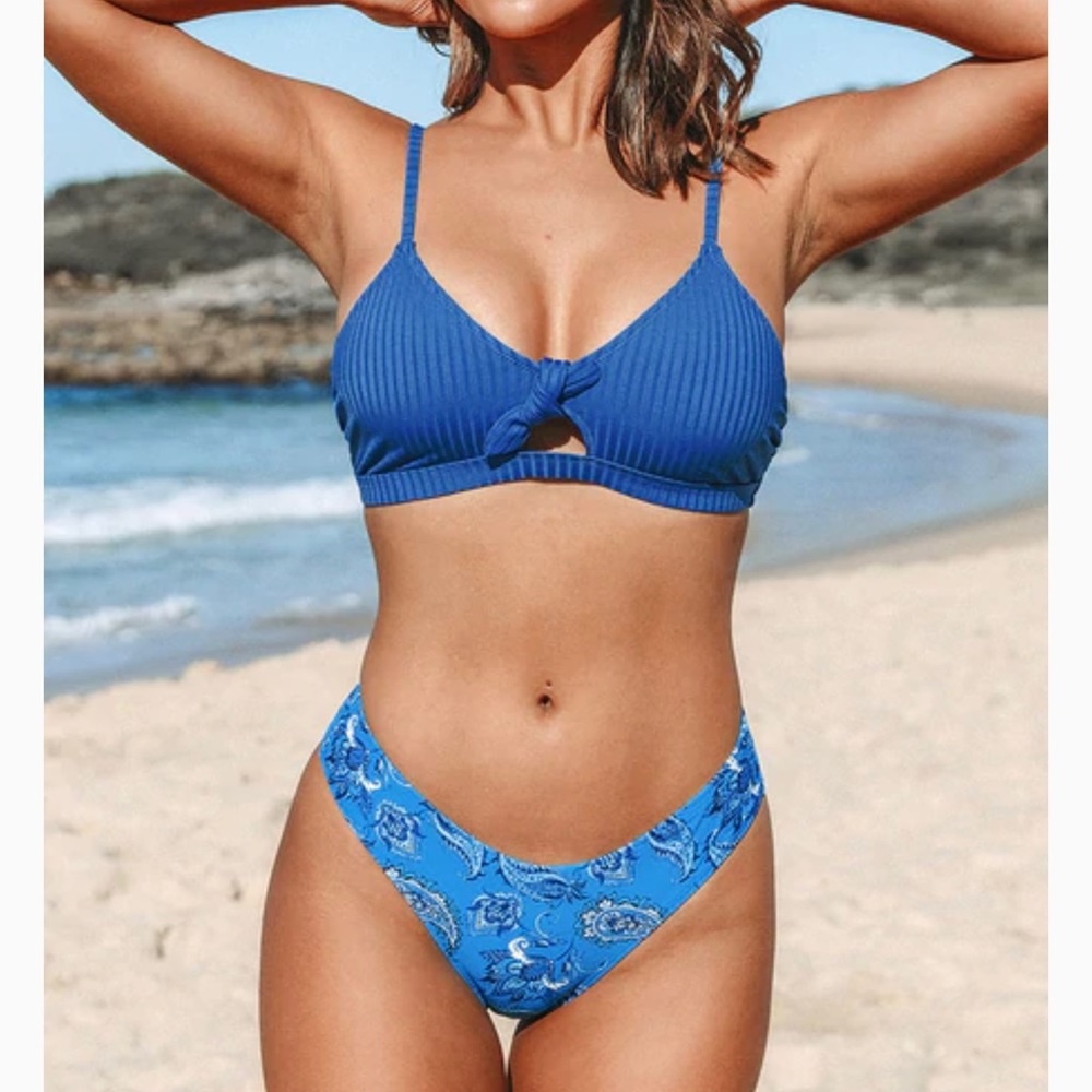 Cupshe Charlee Blue Paisley Knotted Bikini